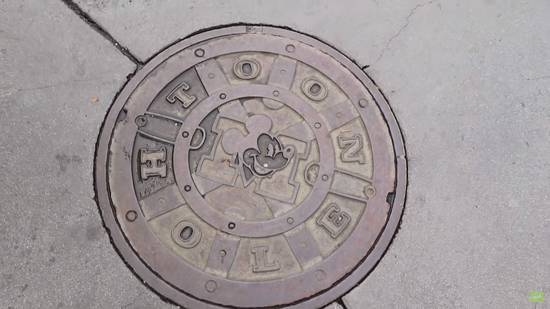 toon hole Toon Town - Disneyland